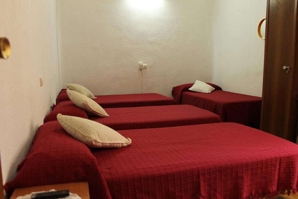 Hostal Xucar มาดริด ห้อง รูปภาพ