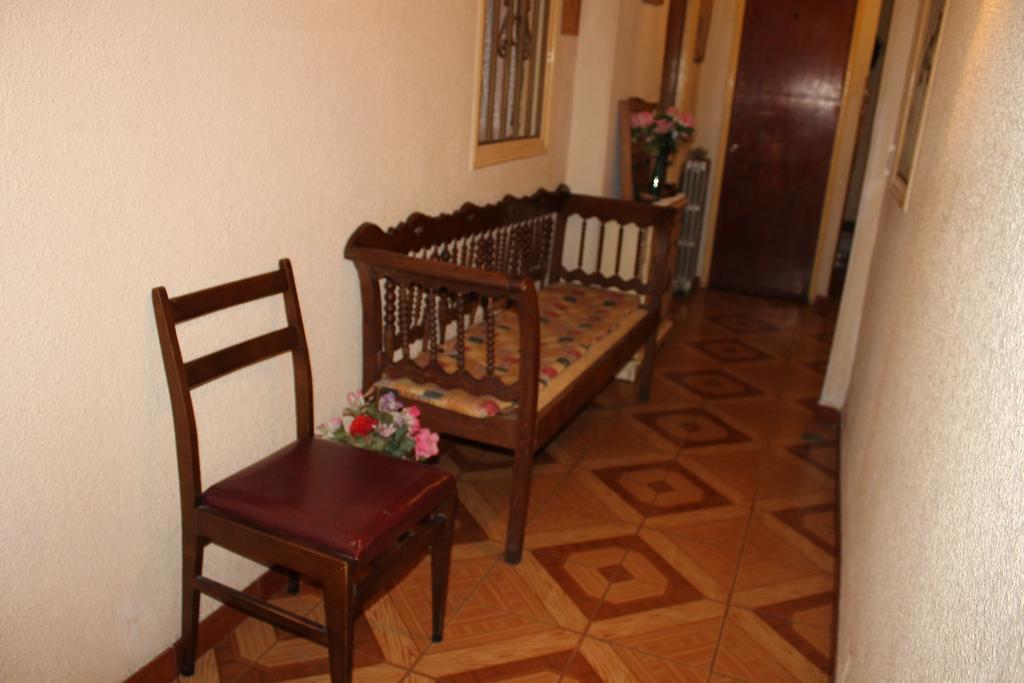 Hostal Xucar มาดริด ภายนอก รูปภาพ